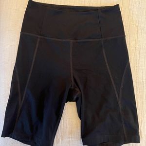 Girlfriend Collective - BLACK HIGH-RISE BIKE SHORT